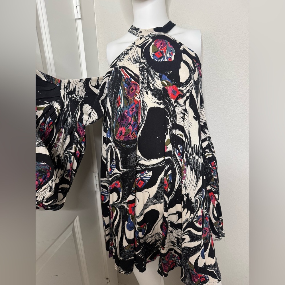 Free People Drift Away Black Print Cold Shoulder Tunic Top S - Picture 3 of 5